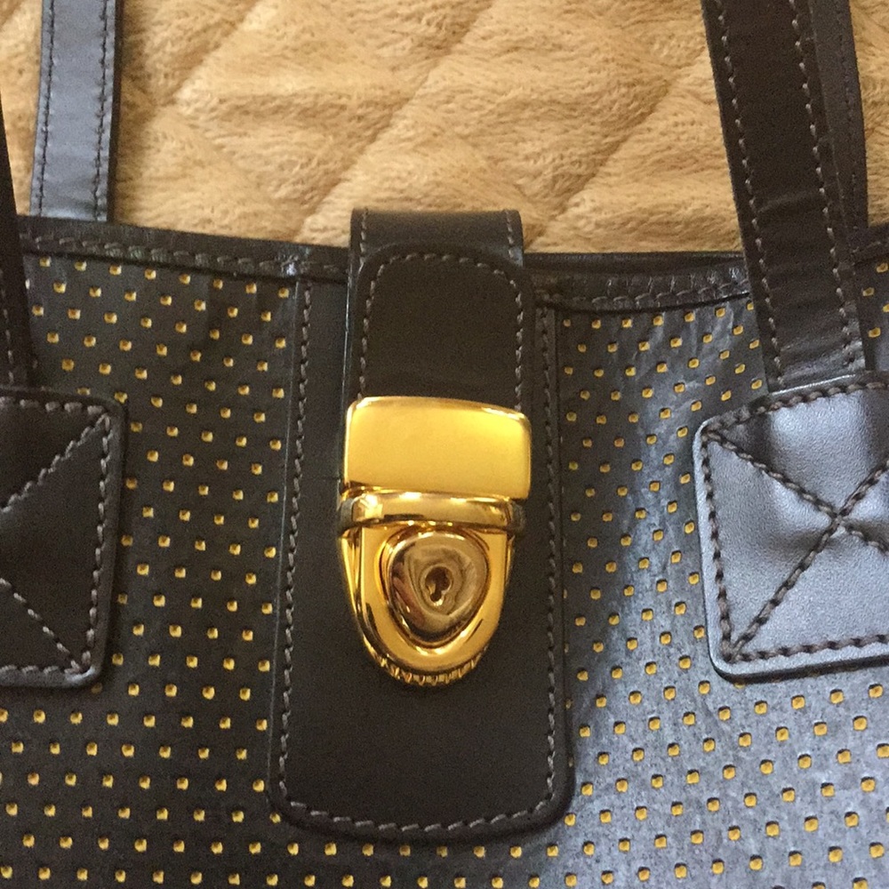 Black shoulder tote bag by Dooney & Bourke - Picture 5 of 7